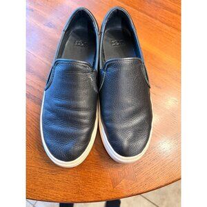 UGG Loafers Black Leather Casual Travel Slip On Womans 10 Mens 8.5
